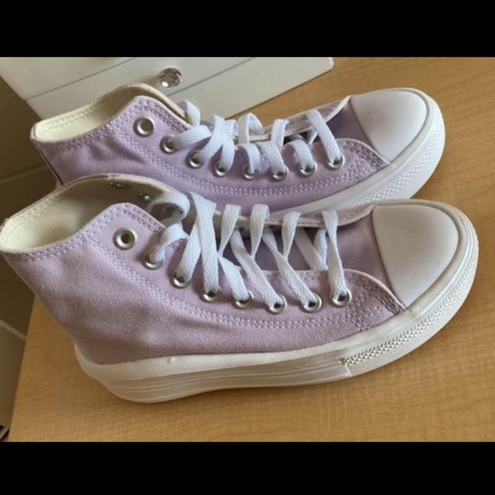 Light Purple All Star Move Converse Size 5
